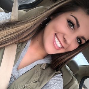 Meet your Posher, Skylar